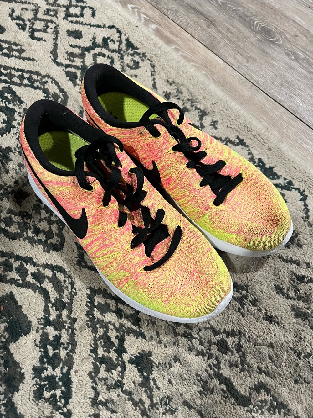 Nike Women’s LunarEpic Low Flyknit OC Size 8